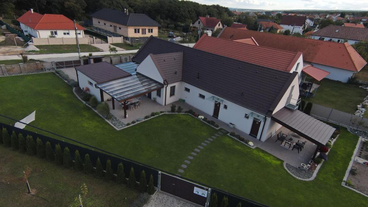Oelyv Fertorakos Exterior foto